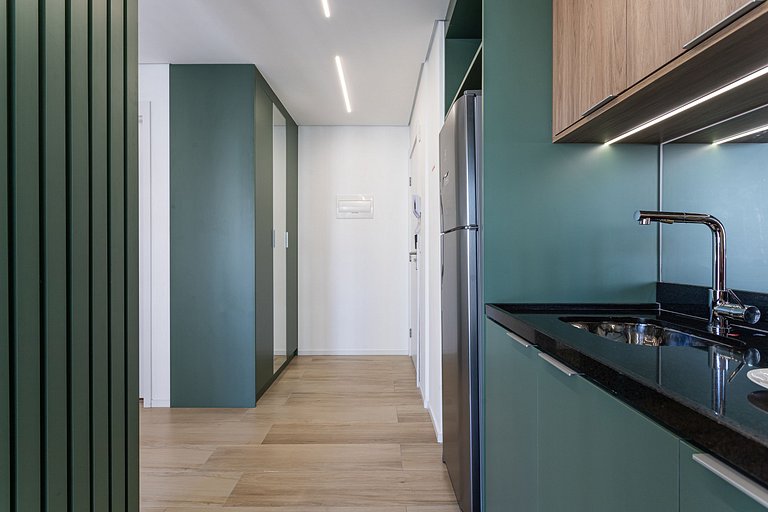 Estúdio c varanda, próx Av Paulista c piscina