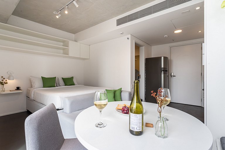 Estúdio completo Prédio com Piscina na Vila Madá