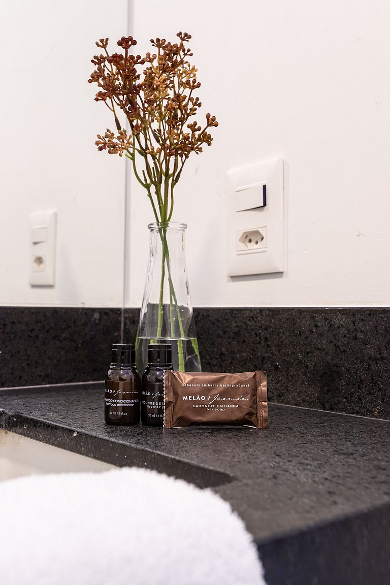 Estúdio completo Prédio com Piscina na Vila Madá