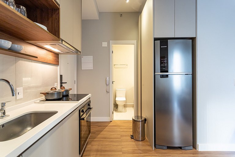 Apto novo, prédio c piscina Av Angélica