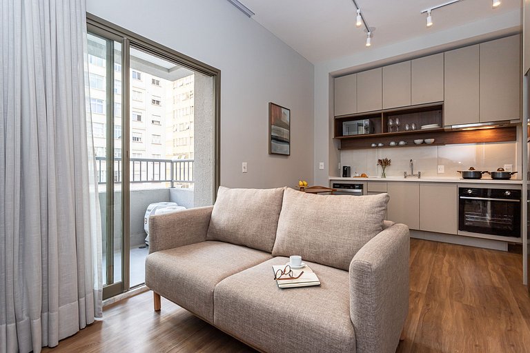 Apto novo, prédio c piscina Av Angélica