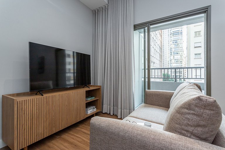 Apto novo, prédio c piscina Av Angélica