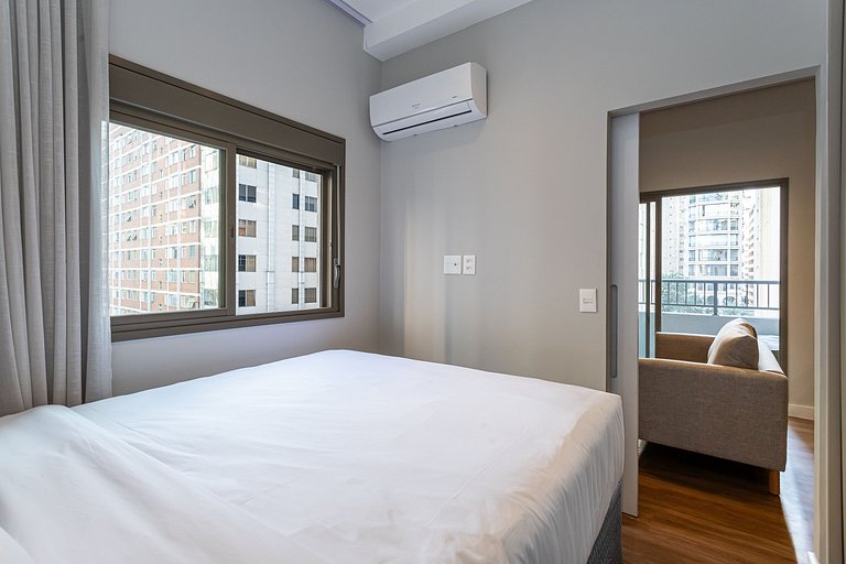 Apto novo, prédio c piscina Av Angélica