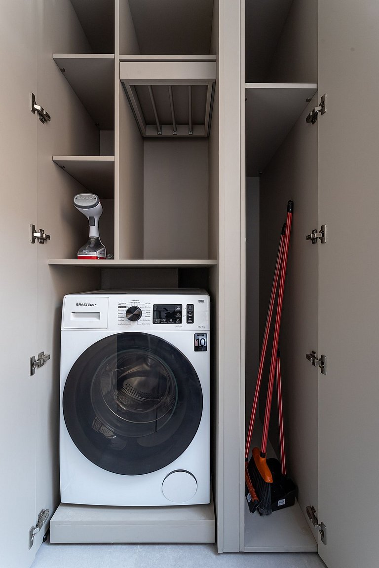 Apto novo, prédio c piscina Av Angélica