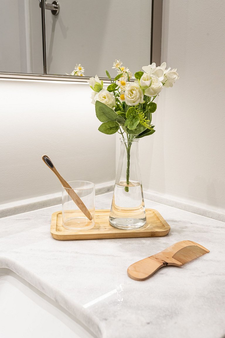 Apto novo, prédio c piscina Av Angélica