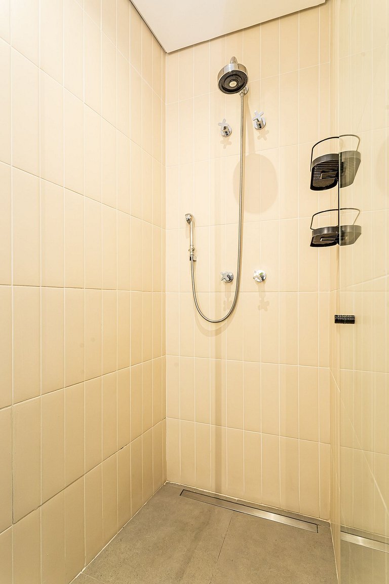 Studio em prédio c coworking e piscina | Pinheiros