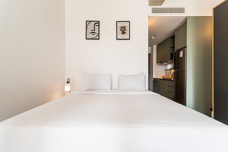 Studio em prédio c piscina | Pinheiros