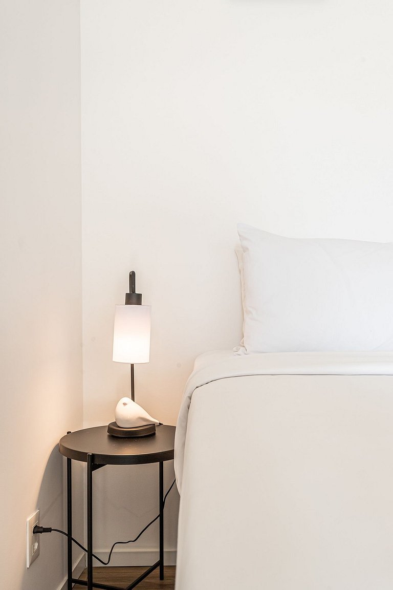 Studio em prédio c coworking e piscina | Pinheiros