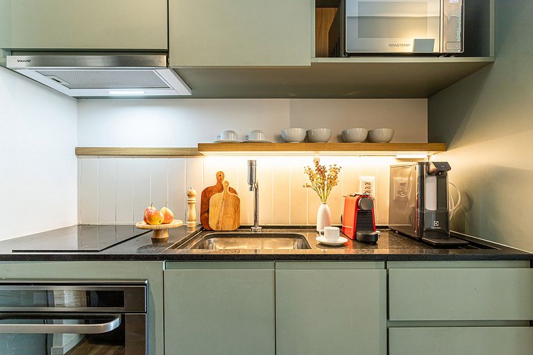 Studio em prédio c coworking e piscina | Pinheiros