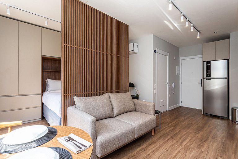 Estúdio adaptado c cama Queen | Ayra Higienópolis