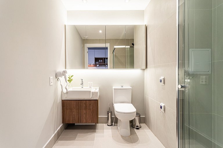 Estúdio adaptado c cama Queen | Ayra Higienópolis