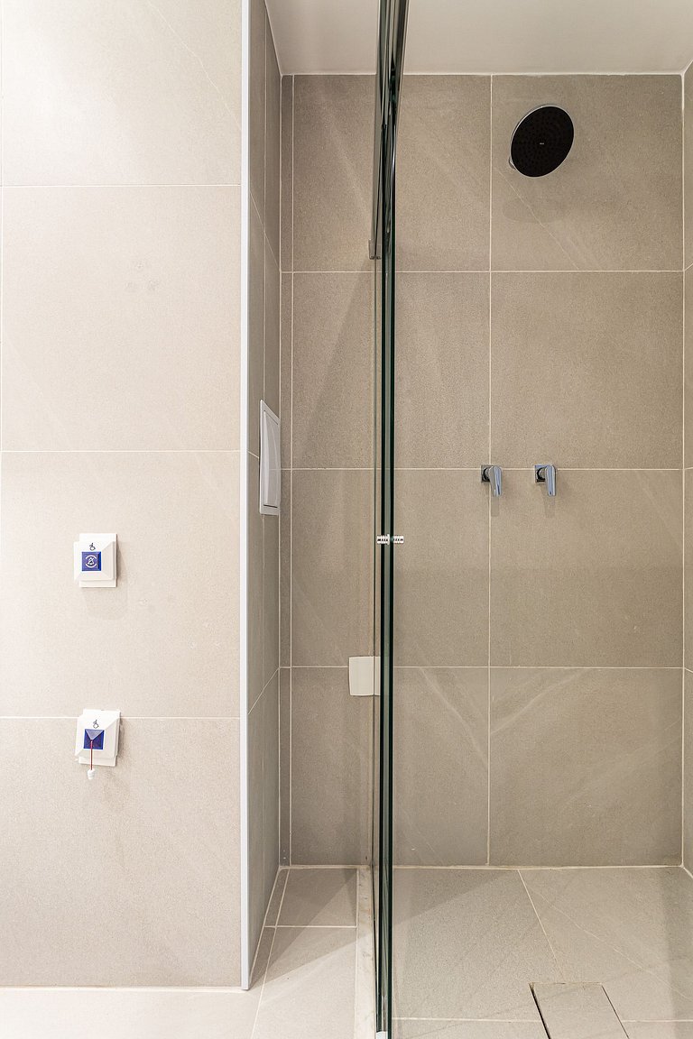 Estúdio adaptado c cama Queen | Ayra Higienópolis