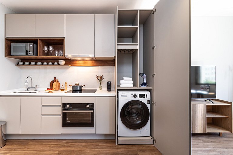 Estúdio adaptado c cama Queen | Ayra Higienópolis