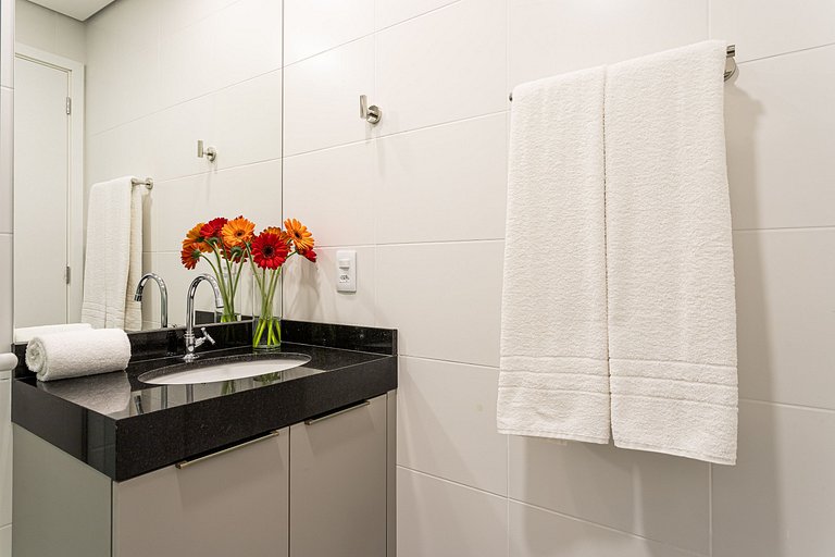Apto completo de 1 quarto c varanda | República