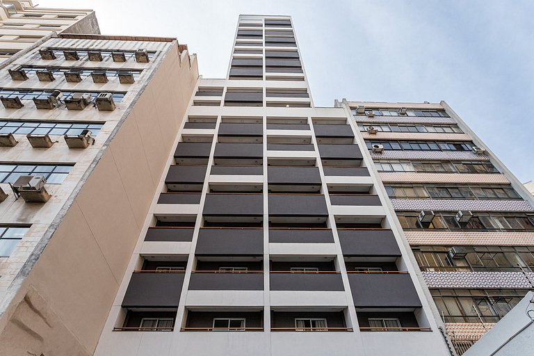 Apto completo de 1 quarto c varanda | República
