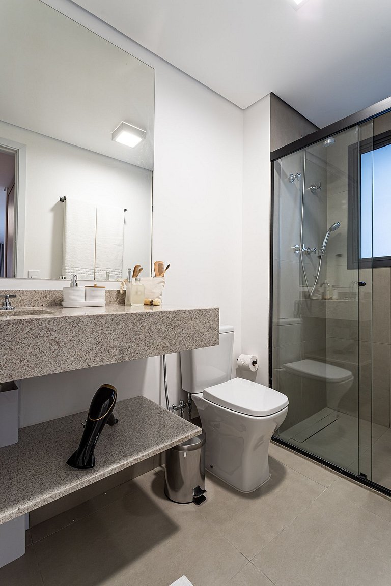 Duplex casal completo com varanda | Jardins