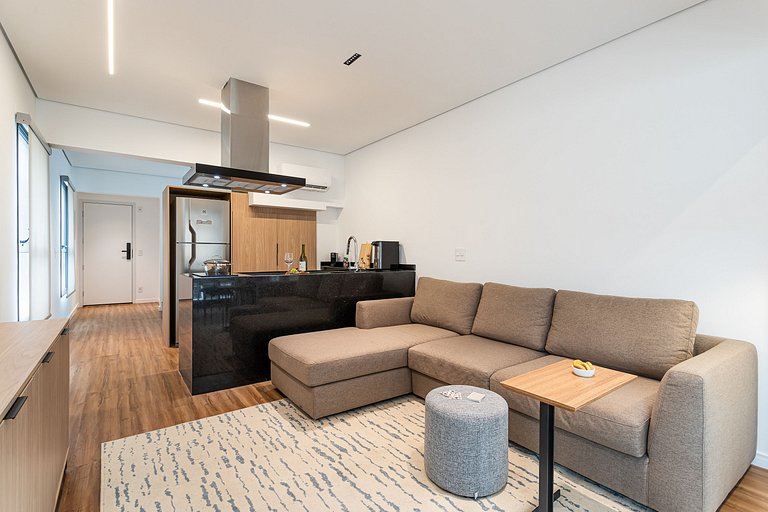 Duplex casal completo com varanda | Jardins
