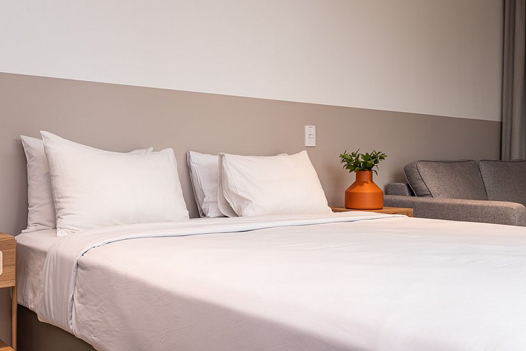 Duplex casal completo com varanda | Jardins