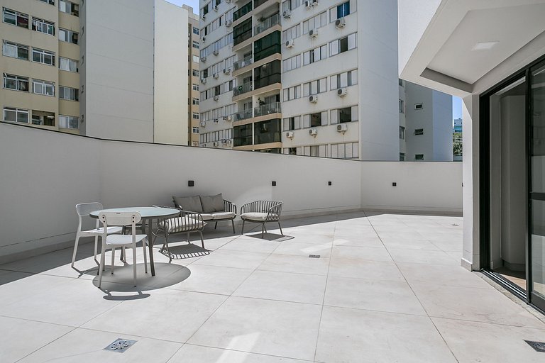 Apto exclusivo com cama queen em prédio c piscina