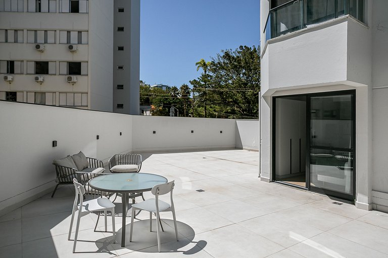 Apto exclusivo com cama queen em prédio c piscina
