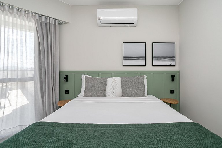 Apto c cama queen em prédio com piscina | Floripa