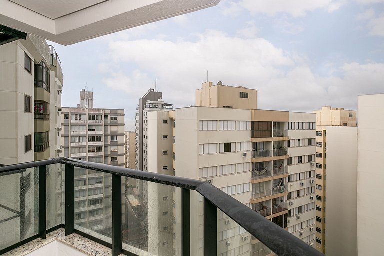 Estúdio funcional, prédio com piscina | Floripa