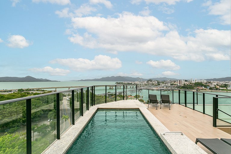 Apto c cama queen em prédio com piscina | Floripa
