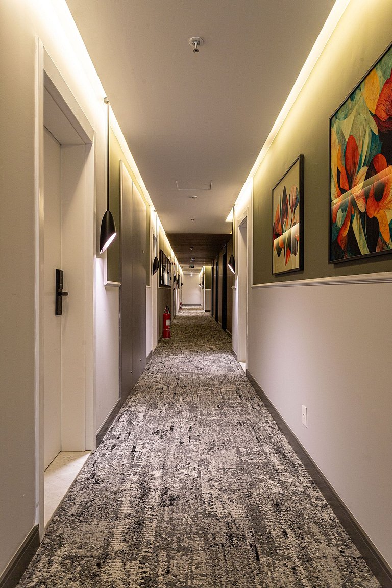 Apartamentos mobiliados com excelente vista e localização |