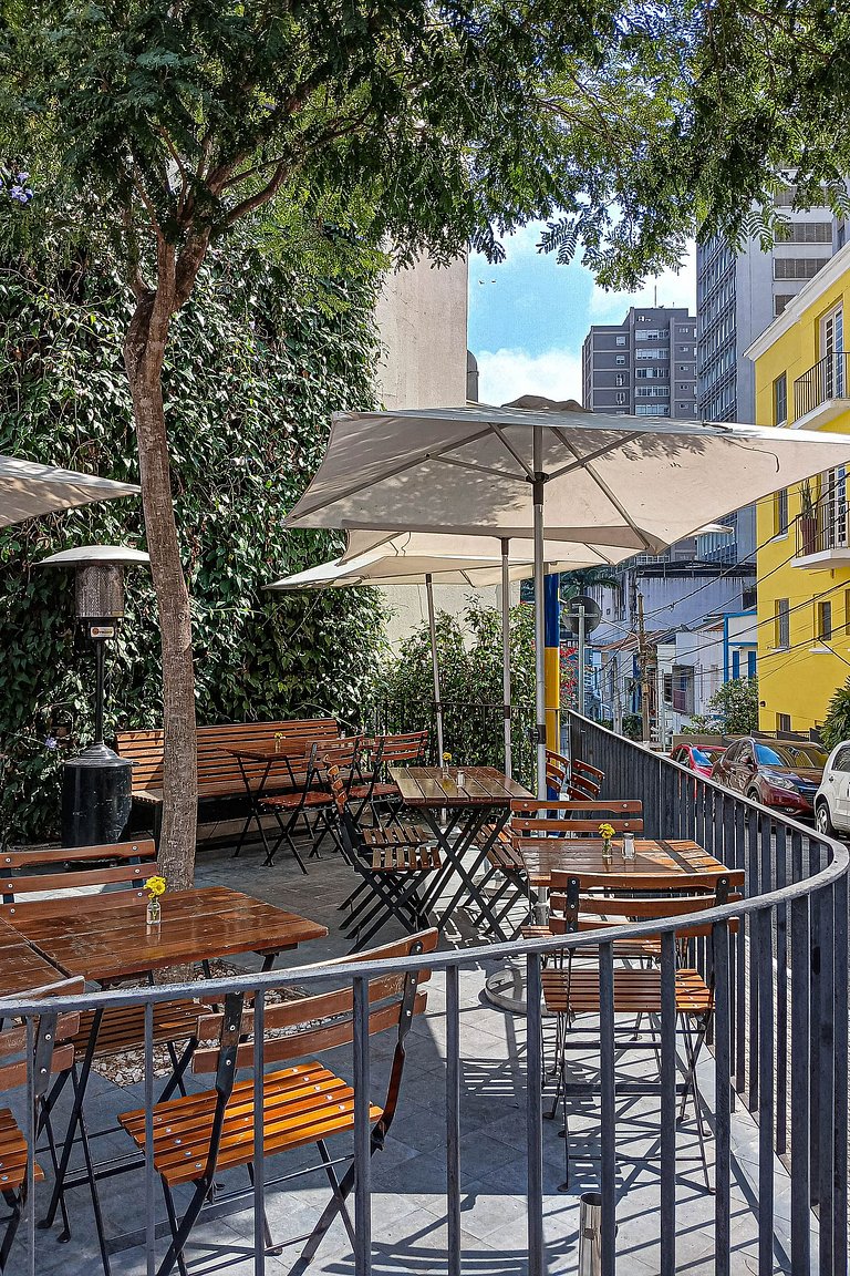 Apartamentos mobiliados com excelente vista e localização |