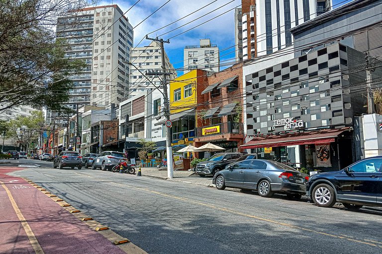 Apartamentos mobiliados com excelente vista e localização |