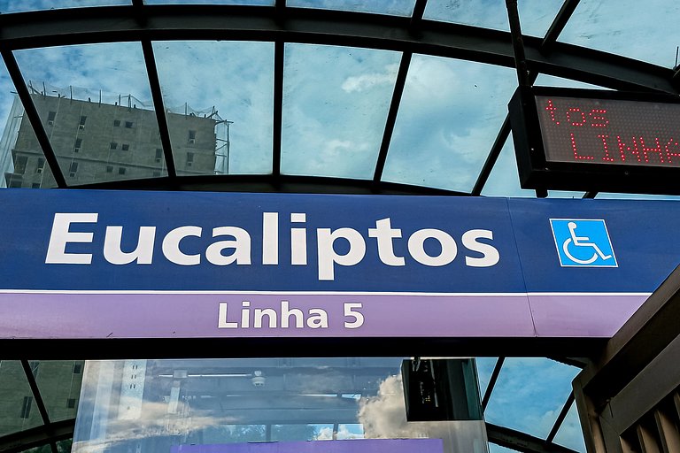 Conforto e conveniência a passos da Estação Moema