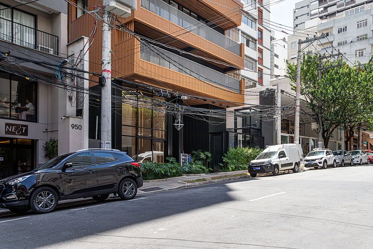 Apê requintado cama queen, varanda |Jd Paulista