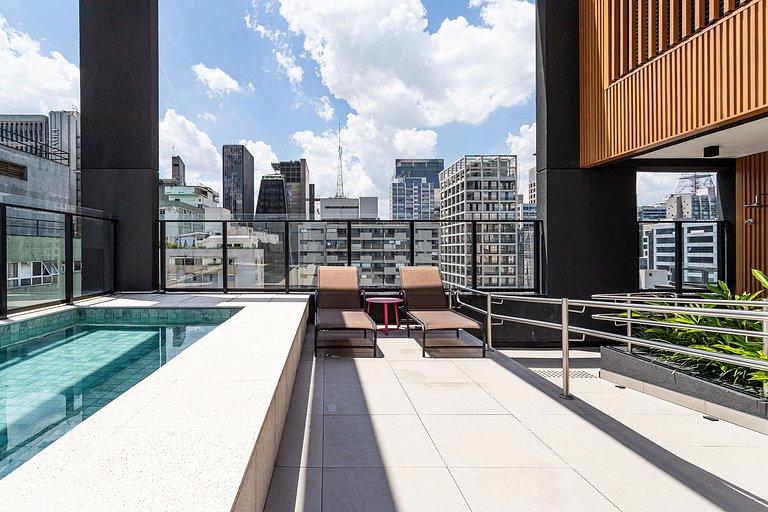 Studio com varanda próximo a Av Paulista