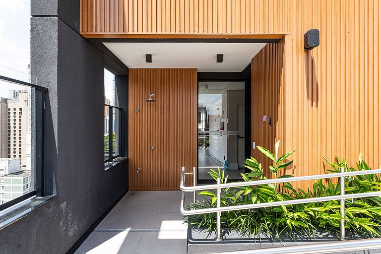 Apê requintado cama queen, varanda |Jd Paulista