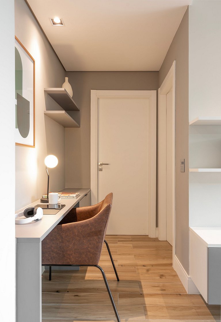 Apto luxuoso de 2 quartos | Balneário Shopping