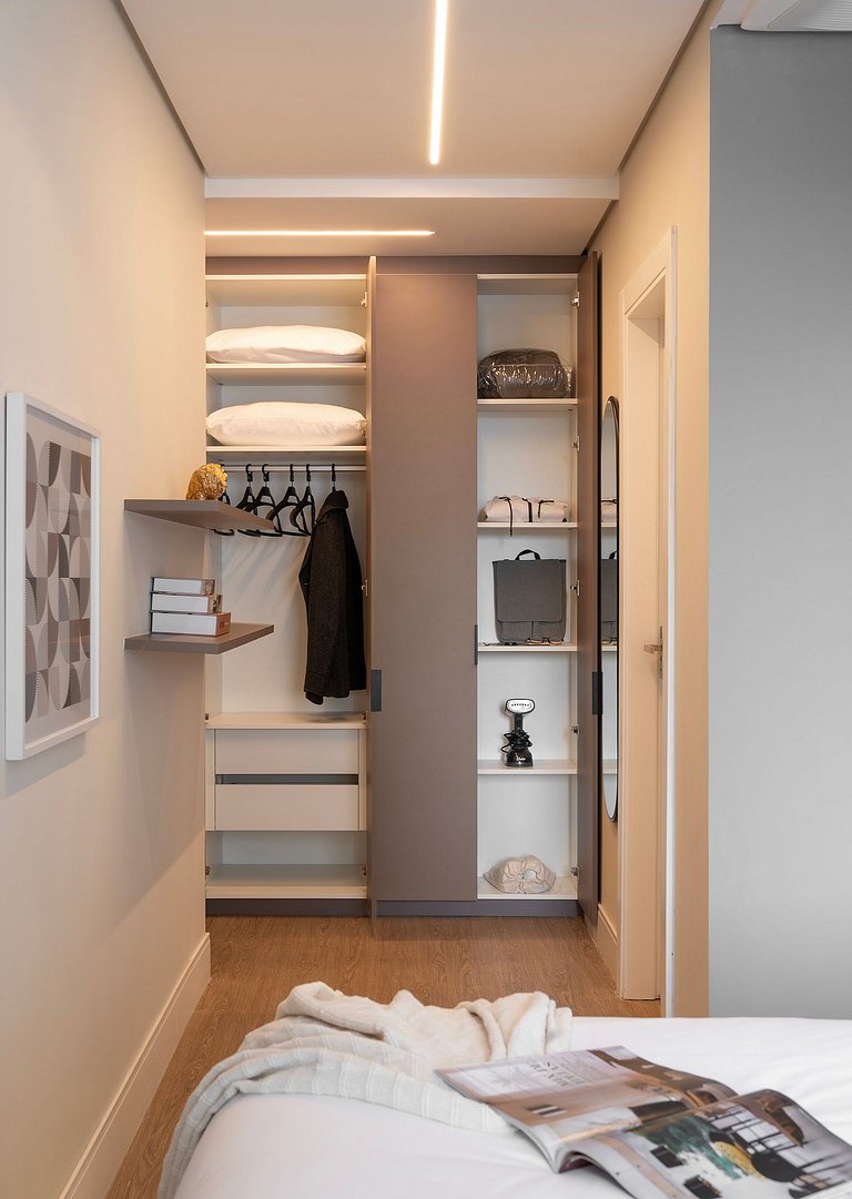 Apto luxuoso de 2 quartos | Balneário Shopping