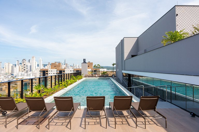 Apto luxuoso com 2 quartos | Balneário Shopping