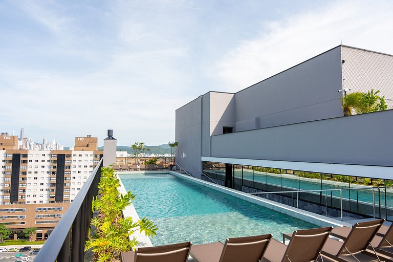 Apto luxuoso com 2 quartos | Balneário Shopping