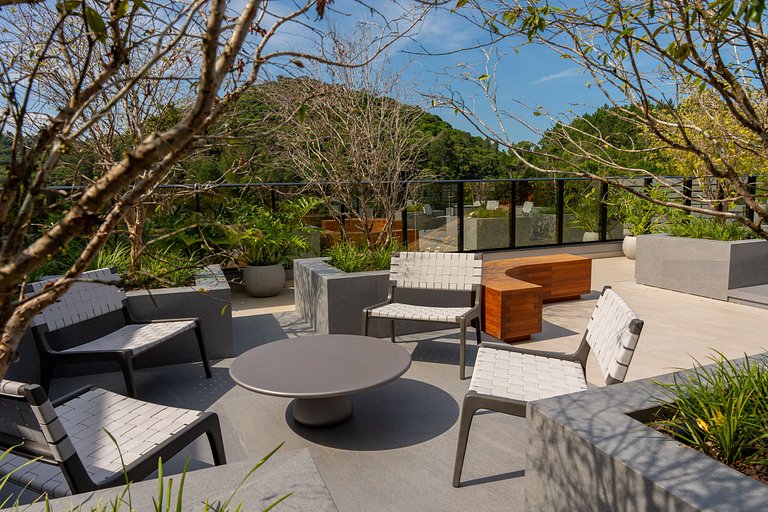 Apto 2 quartos, prédio luxuoso com lazer completo