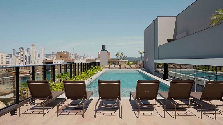 Apto luxuoso com 2 quartos | Balneário Shopping