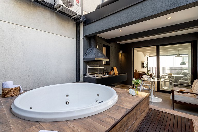 Estúdio c cama queen e jacuzzi | Vila N Conceição
