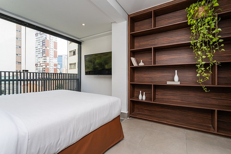 Estúdio c cama queen e jacuzzi | Vila N Conceição