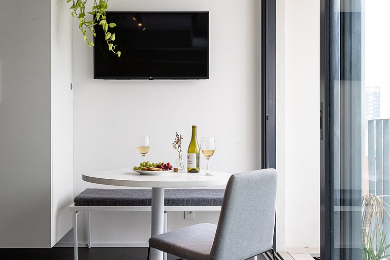 Estúdio completo Prédio com Piscina na Vila Madá