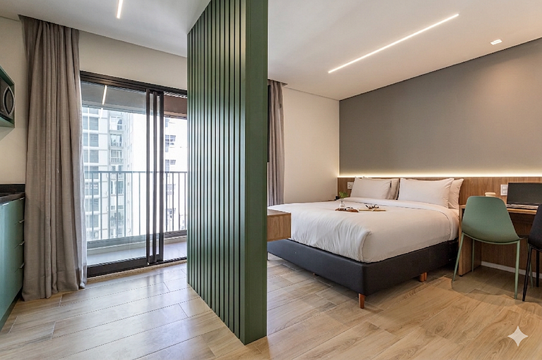 Estúdio c varanda, próx Av Paulista c piscina