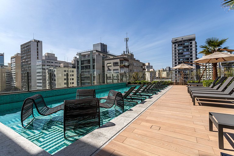 Estúdio em prédio c piscina e academia Av Angélica