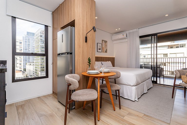 Apê sofisticado cama queen, varanda |Jd Paulista