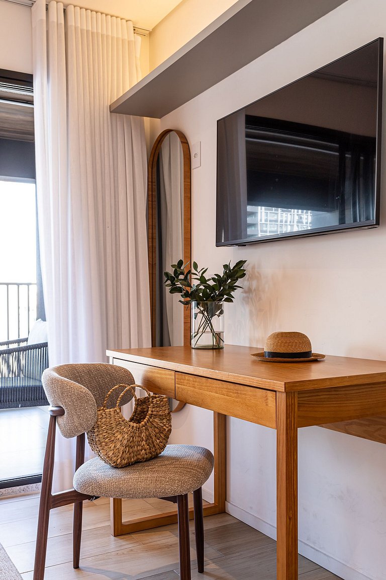 Apê sofisticado cama queen, varanda |Jd Paulista