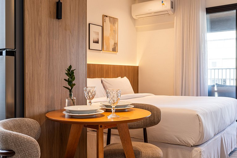 Apê sofisticado cama queen, varanda |Jd Paulista