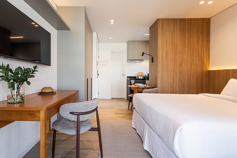 Apê sofisticado cama queen, varanda |Jd Paulista