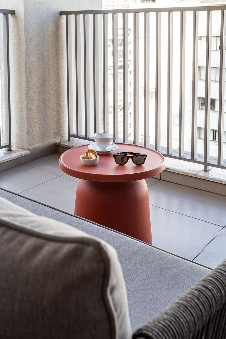 Apê sofisticado cama queen, varanda |Jd Paulista